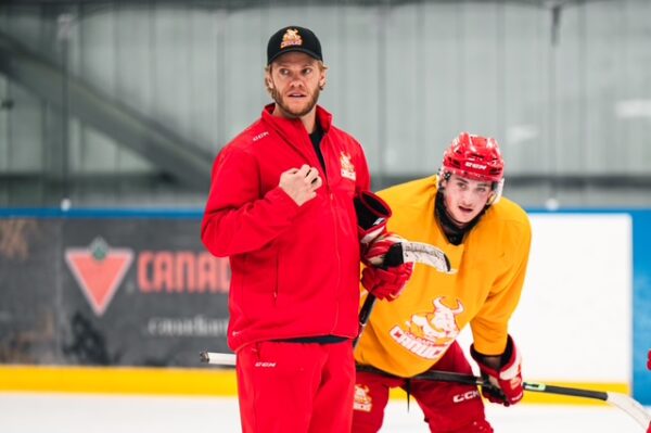 CANUCKS APPOINT MAT ROBINSON AS HEAD COACH